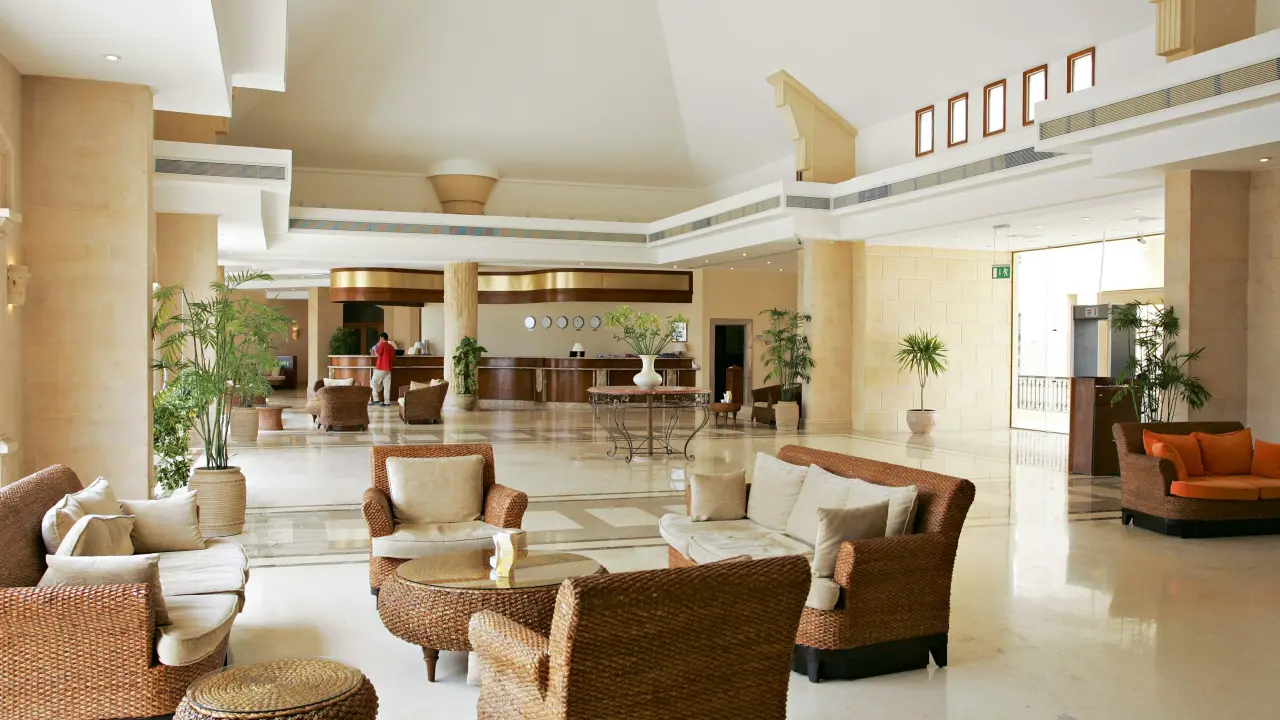 الفندق ثري كورنرز فيروز بلازا بيتش - مرسى علم